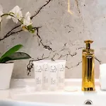 Modern And Bright With Air Conditioning & Parking By Renters Διαμέρισμα *